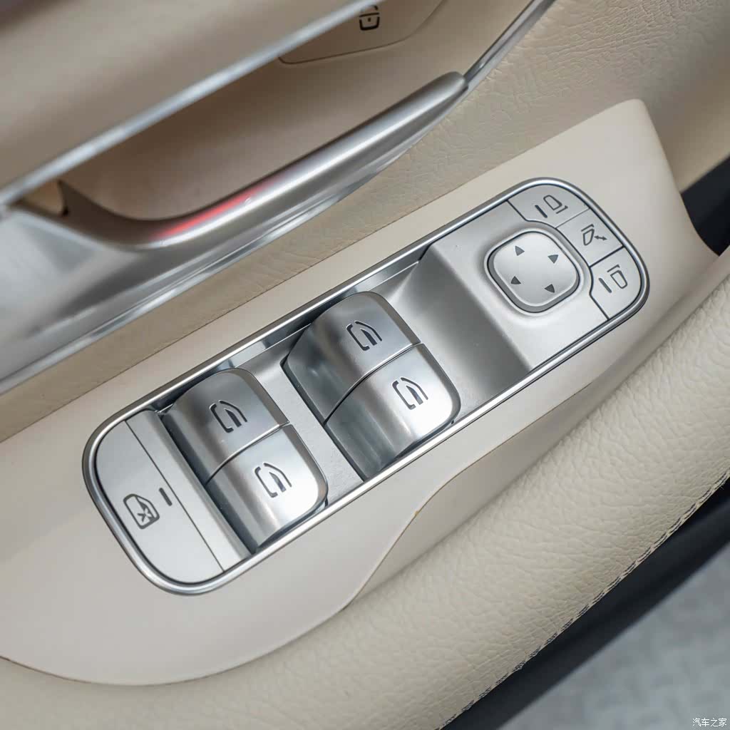 Mercedes-Benz GLE, 2023 21