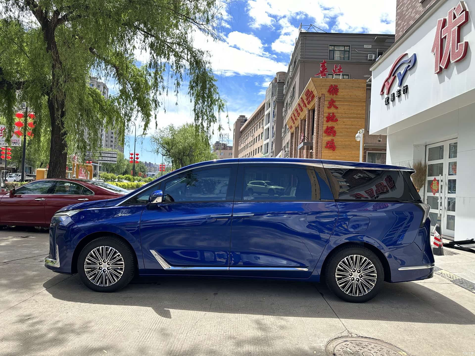 Buick GL8, 2025 3