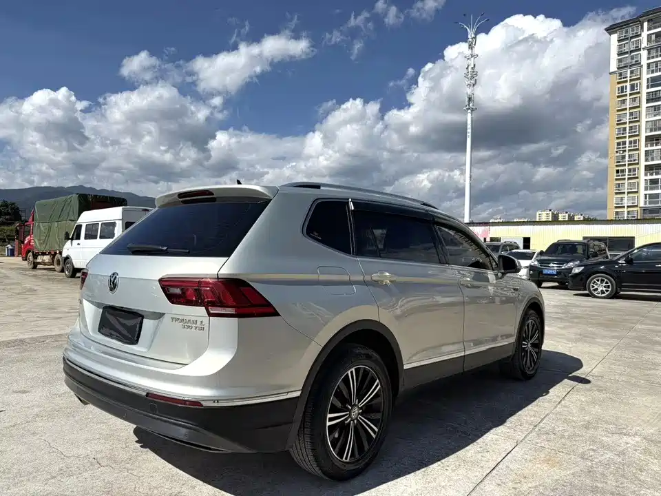 Volkswagen Tiguan L