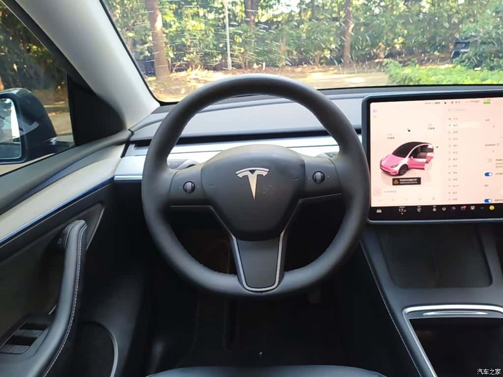 Tesla Model Y, 2024 11
