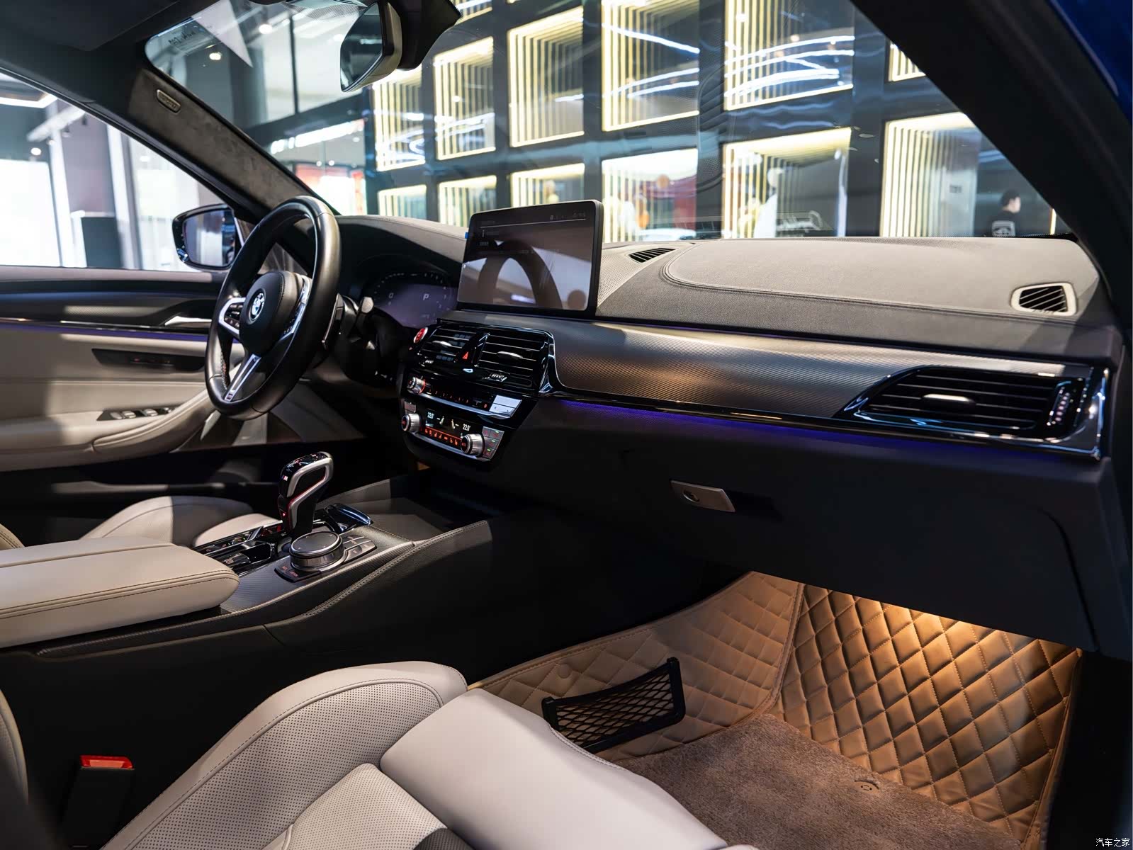 BMW M5, 2023 21