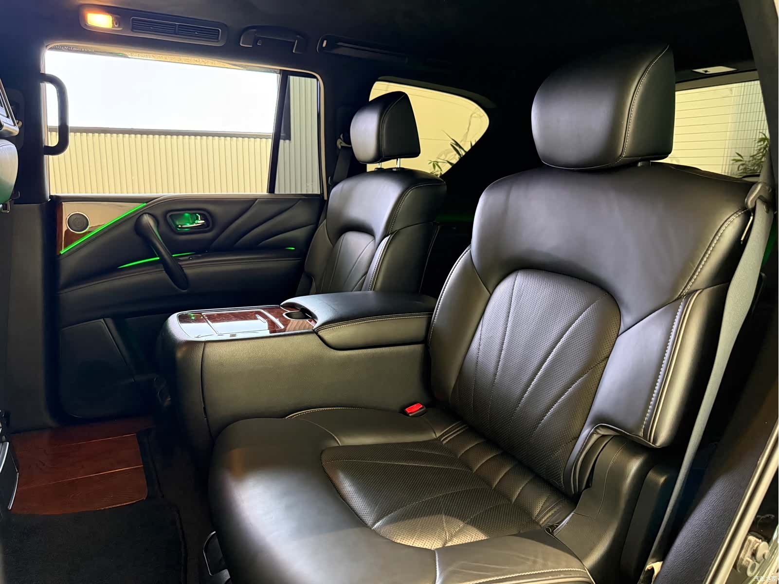 Infiniti QX80, 2017 12