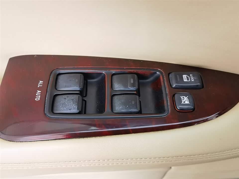 Toyota Reiz Toyota Reiz