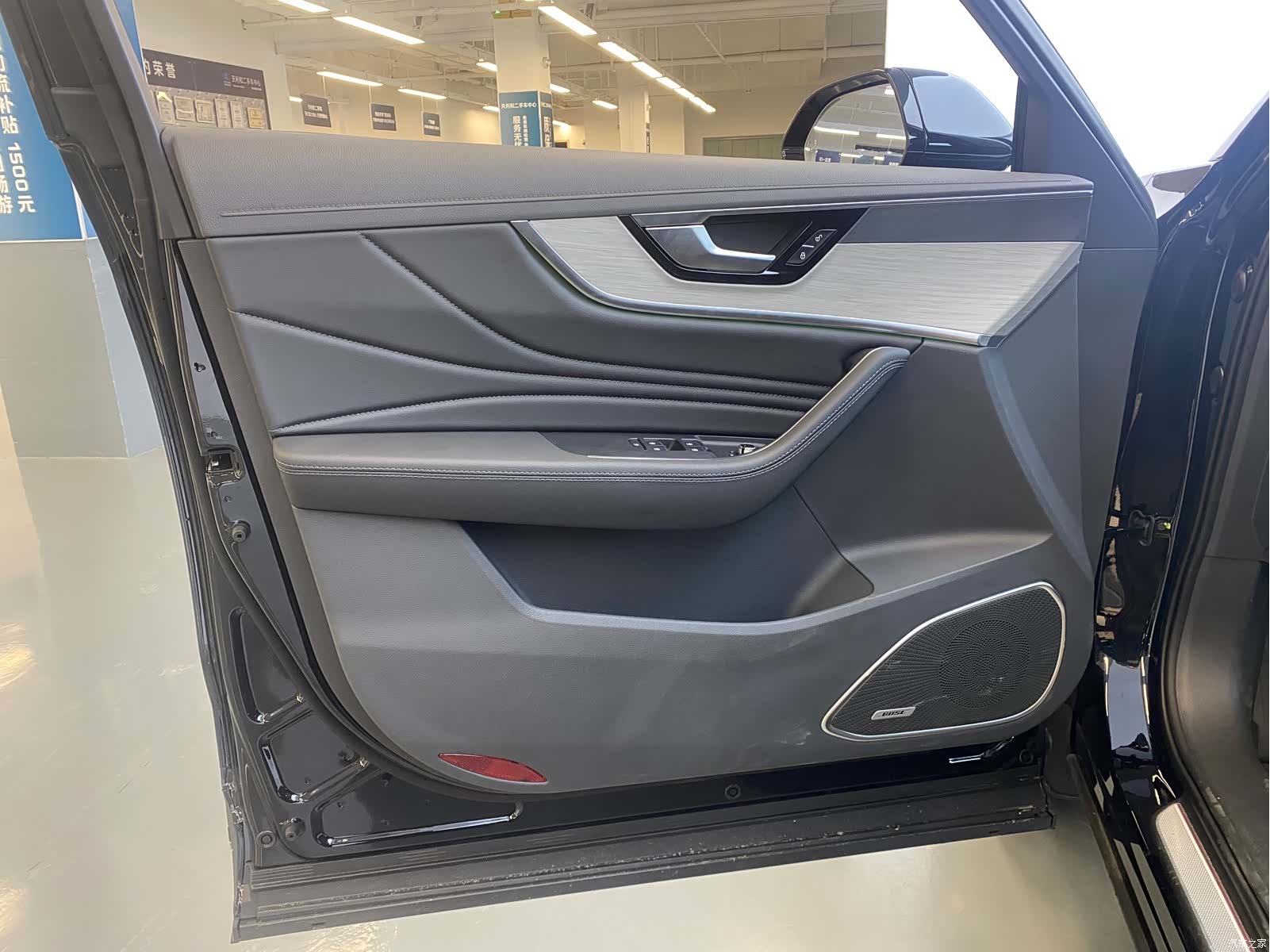 Hongqi HS5, 2026 все фото