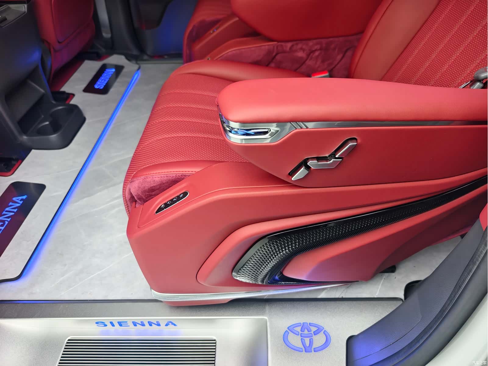 Toyota Sienna, 2024 17