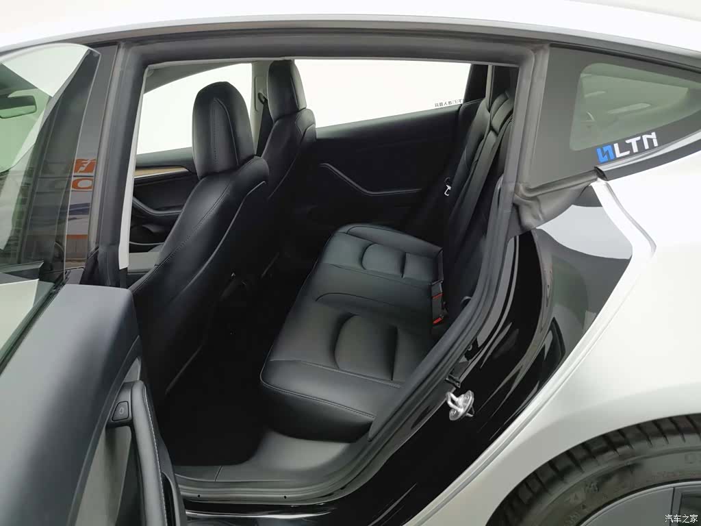 Tesla Model 3, 2022 15