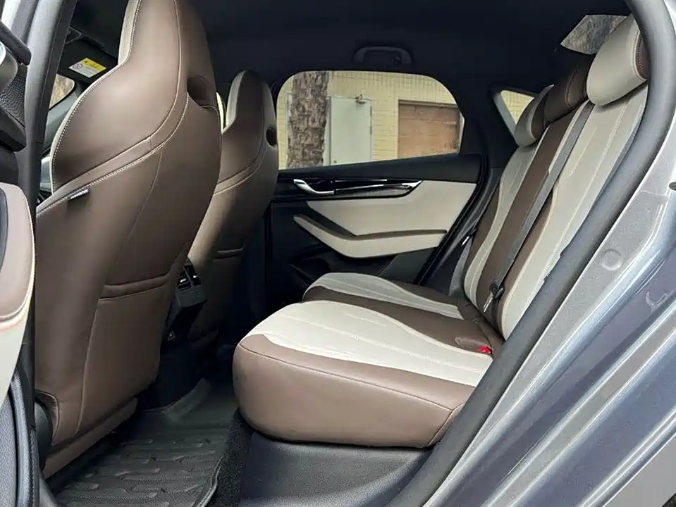 BYD Qin Yuan BYD Qin Yuan