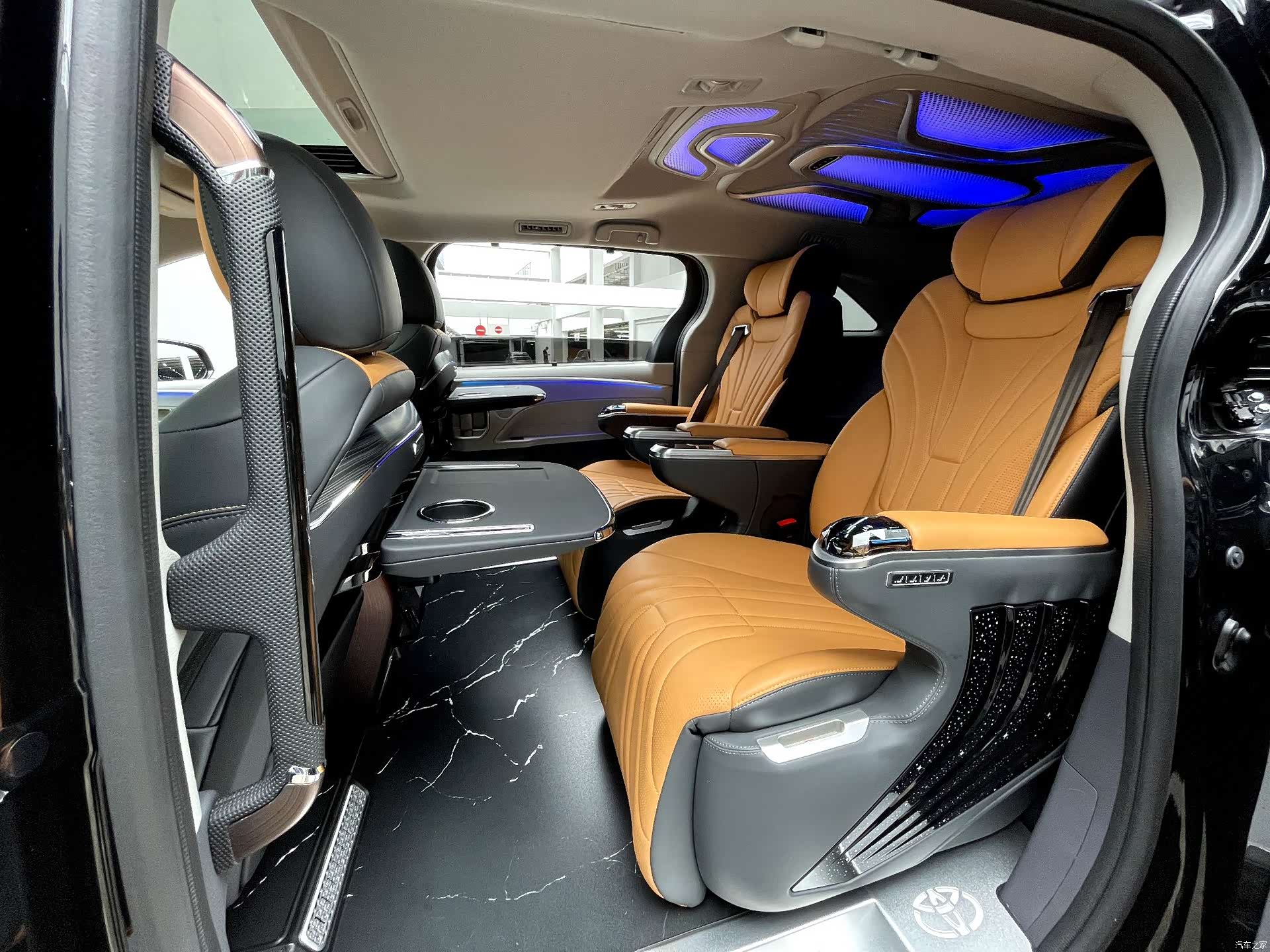 Toyota Sienna, 2025 8