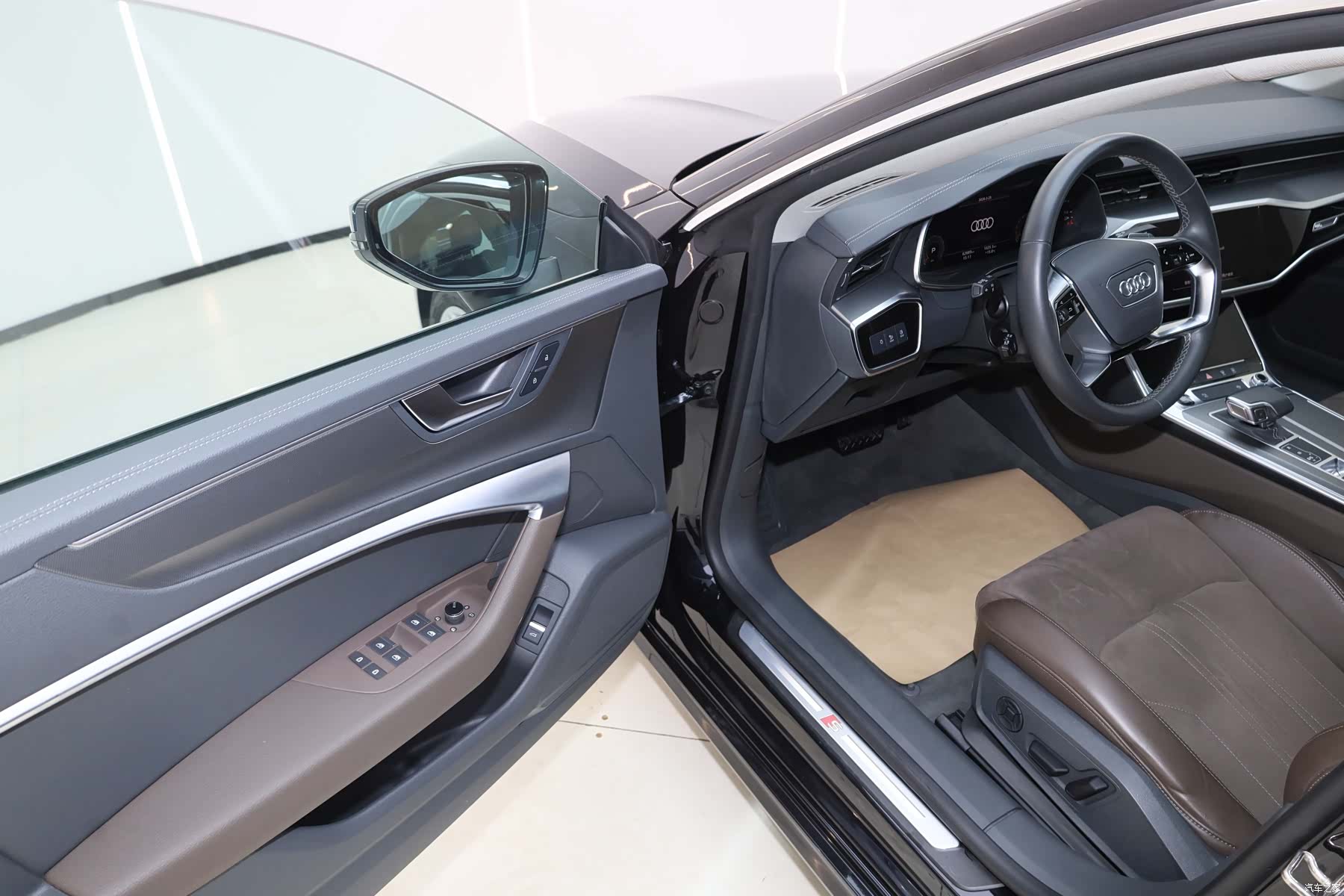 Audi A7L, 2024 23