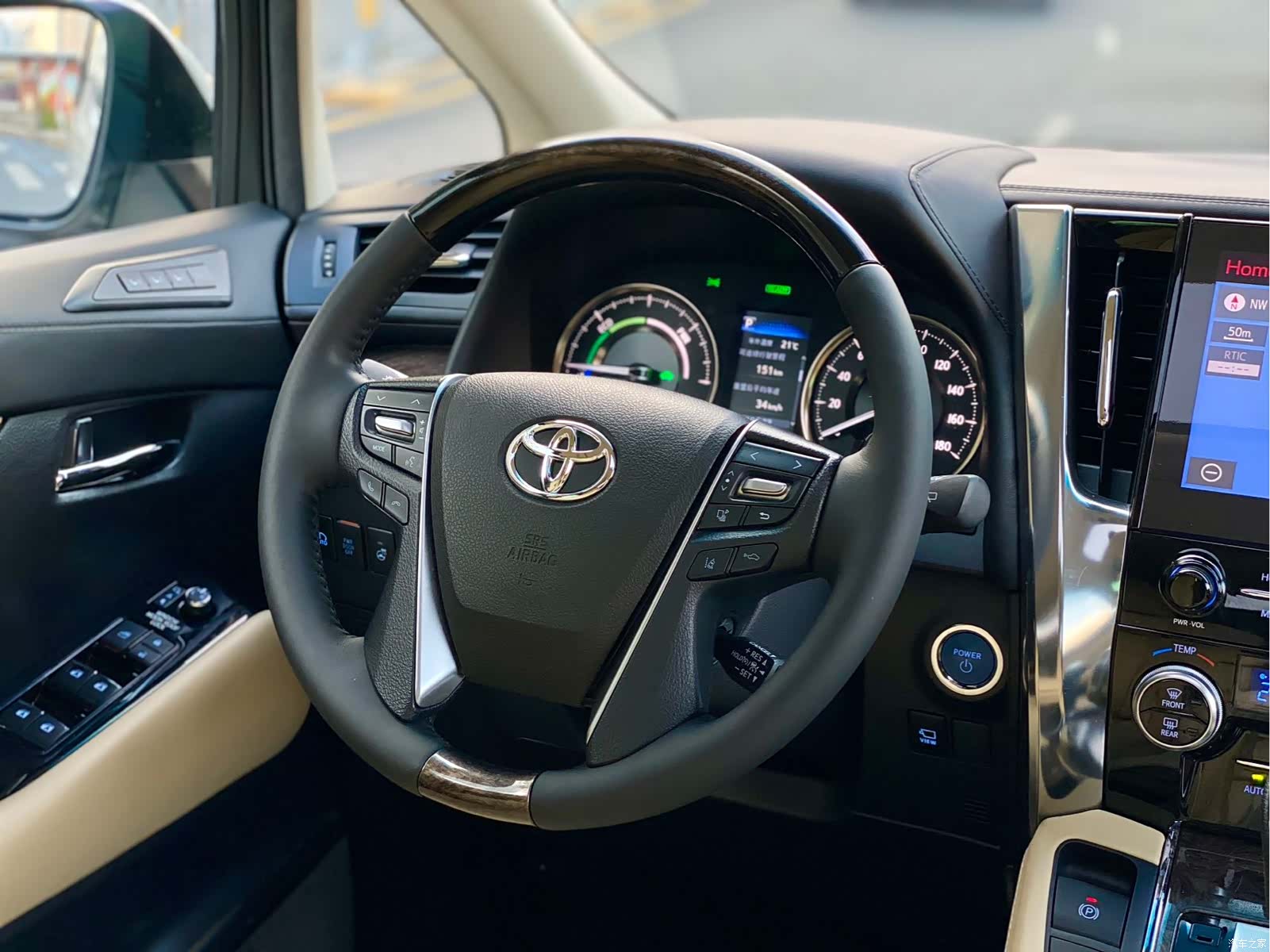 Toyota Vellfire, 2020 17