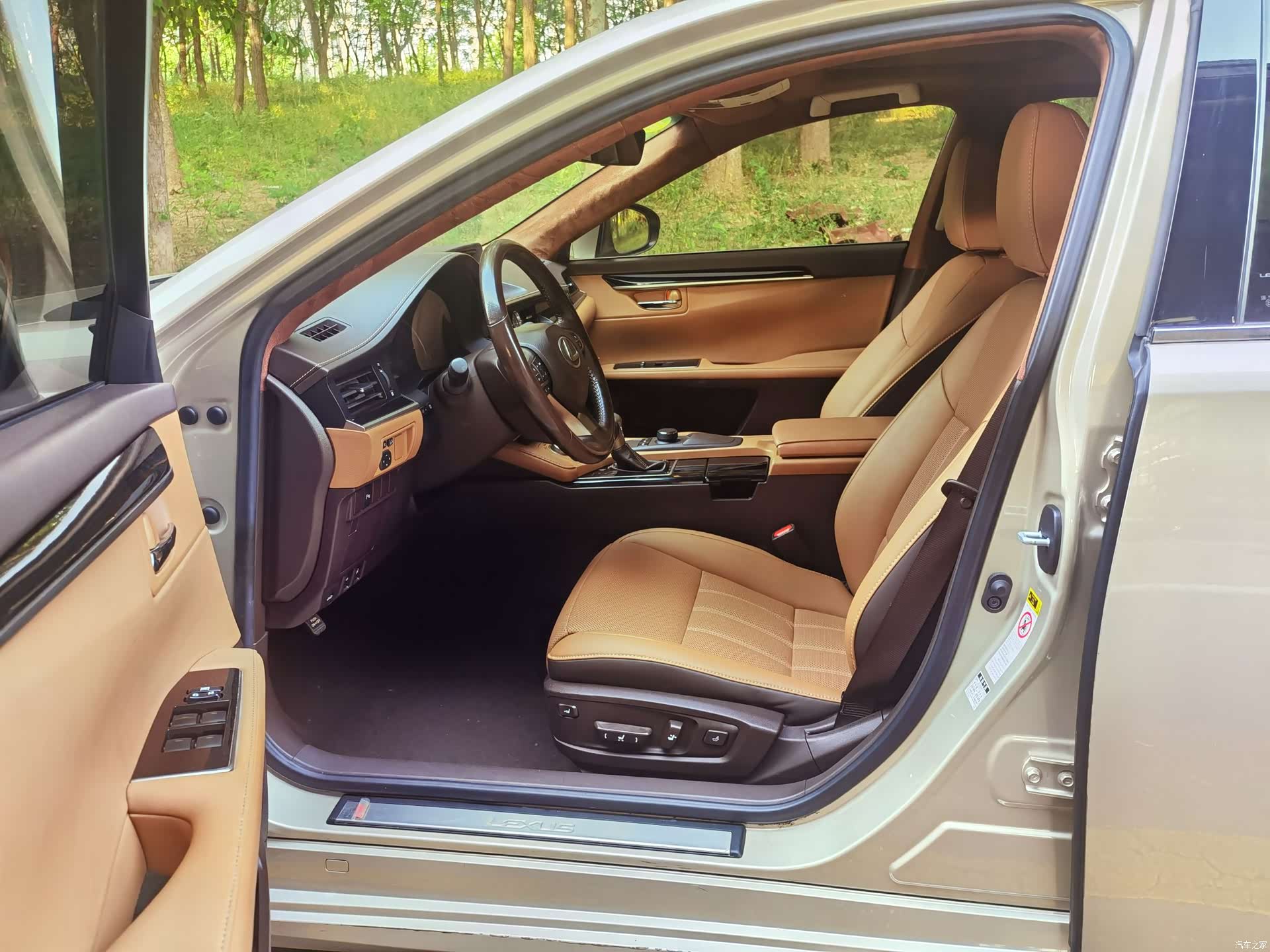Lexus ES, 2018 7
