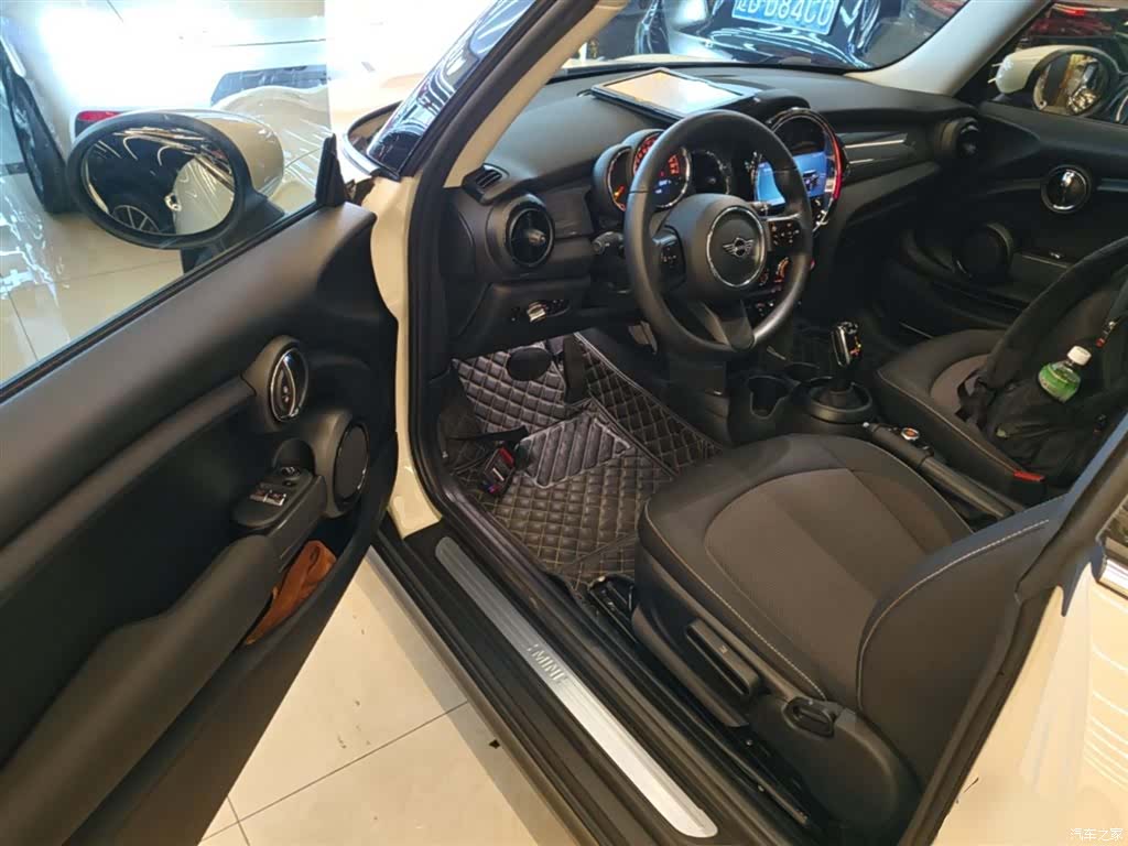 Mini ONE, 2022 16