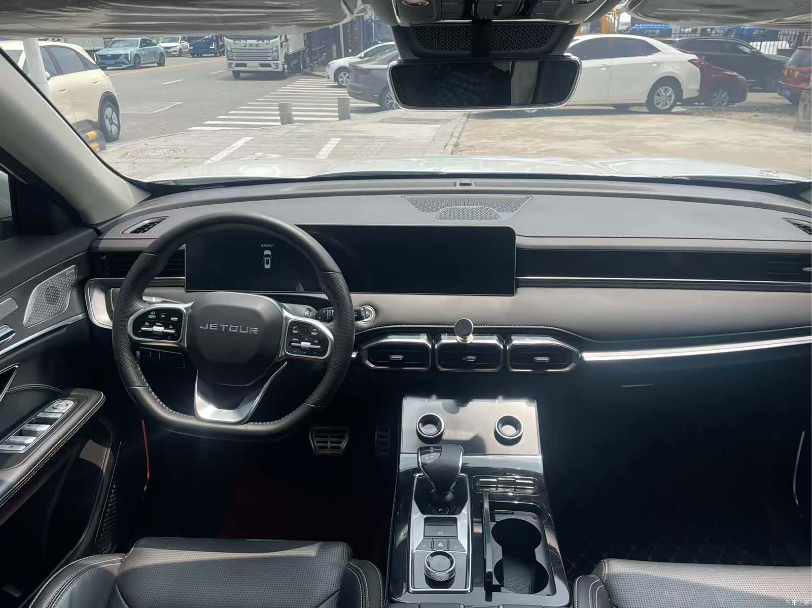 Jetour X70, 2021 4