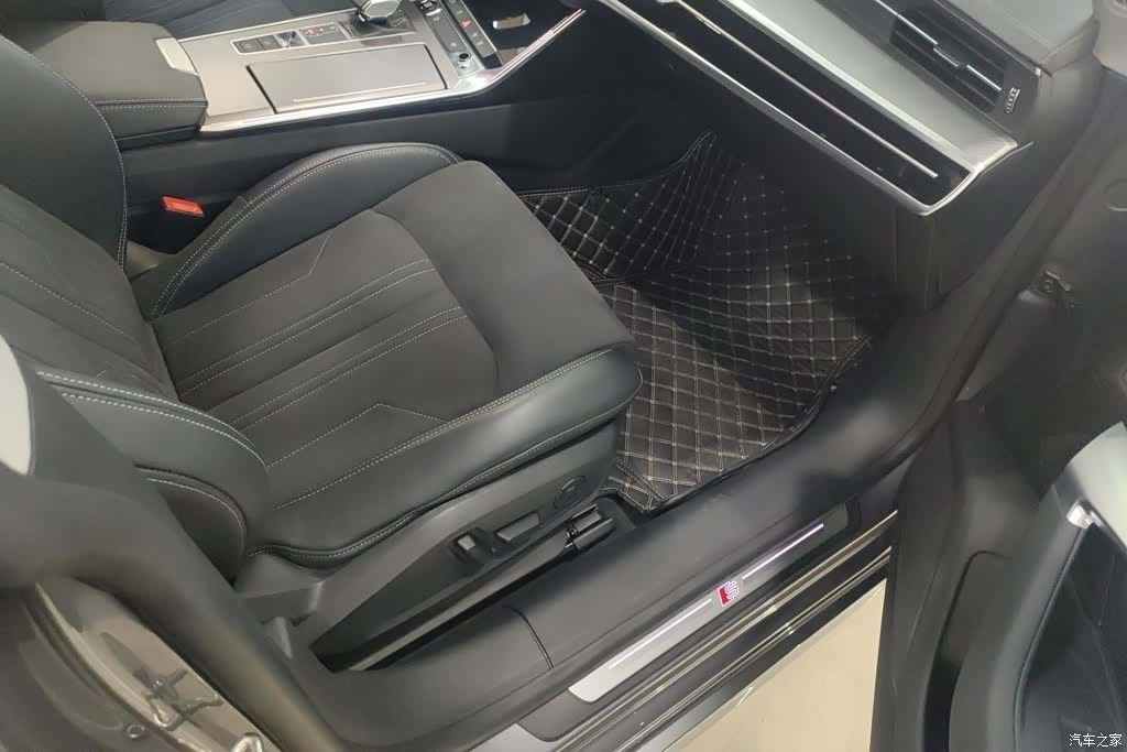 Audi A7L, 2022 8