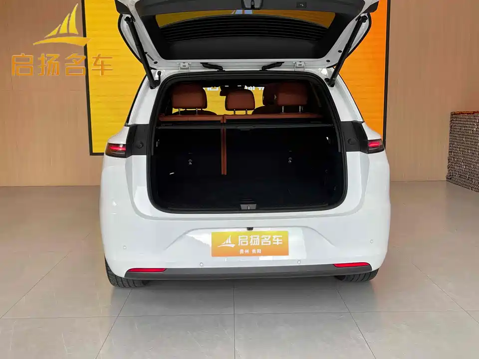 Li Auto Ideal L6