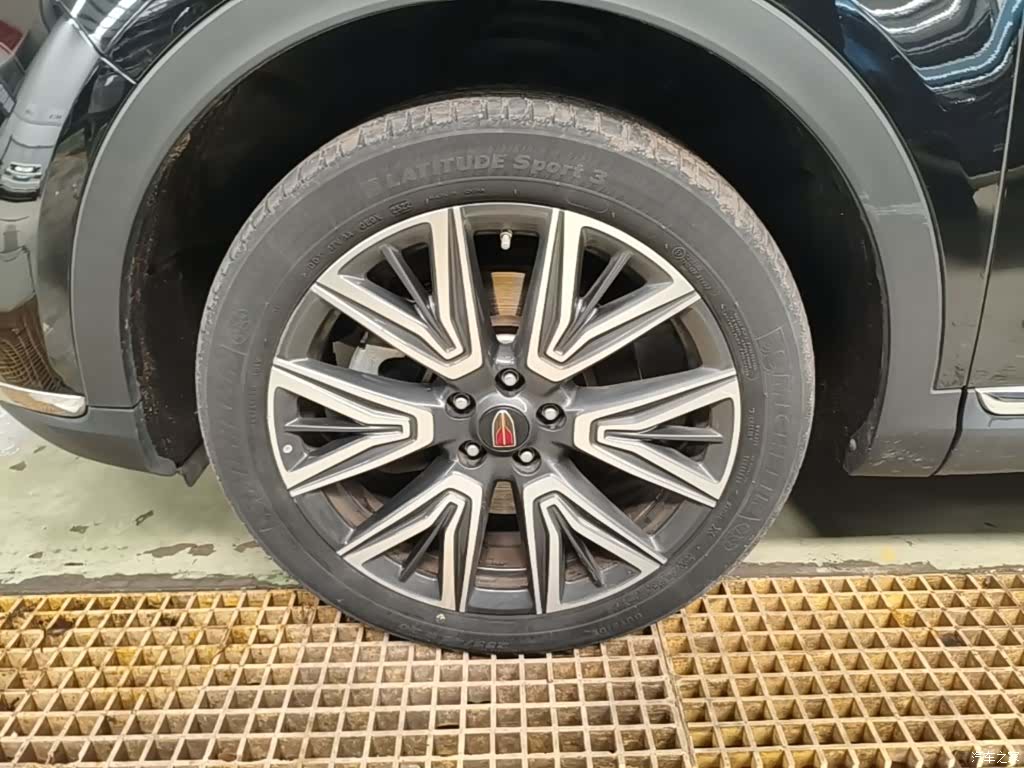 Hongqi HS5, 2022 23