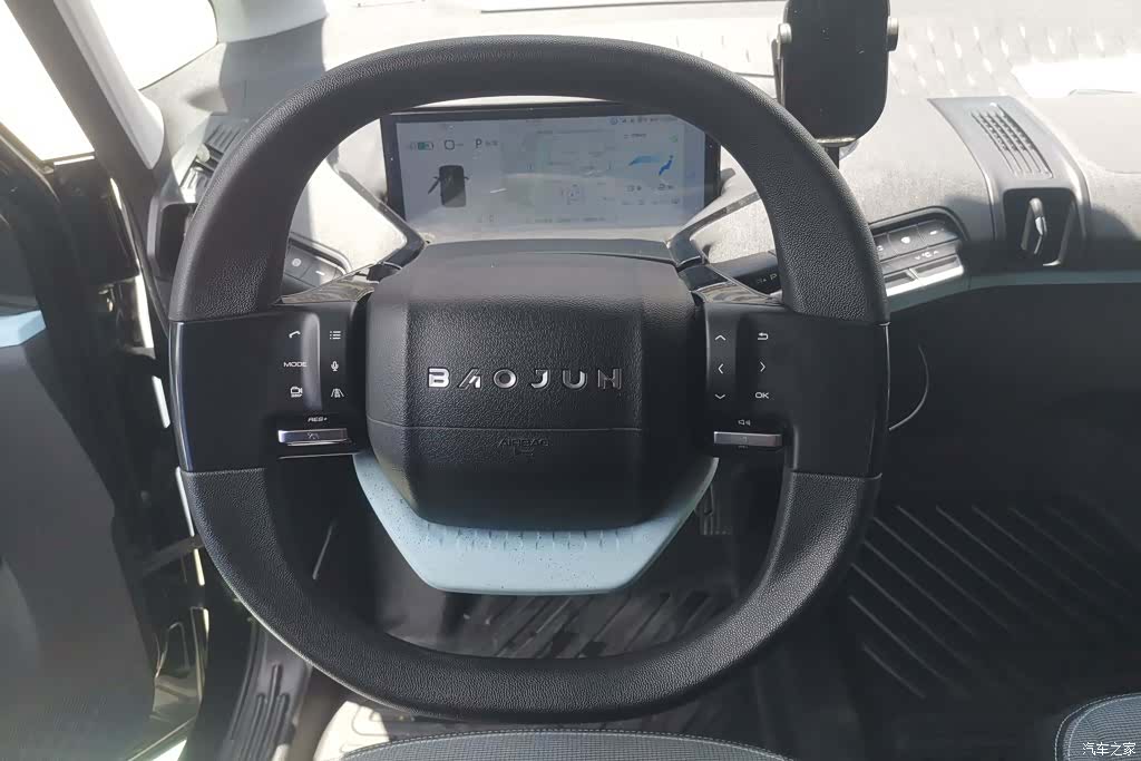 Wuling E300, 2020 15