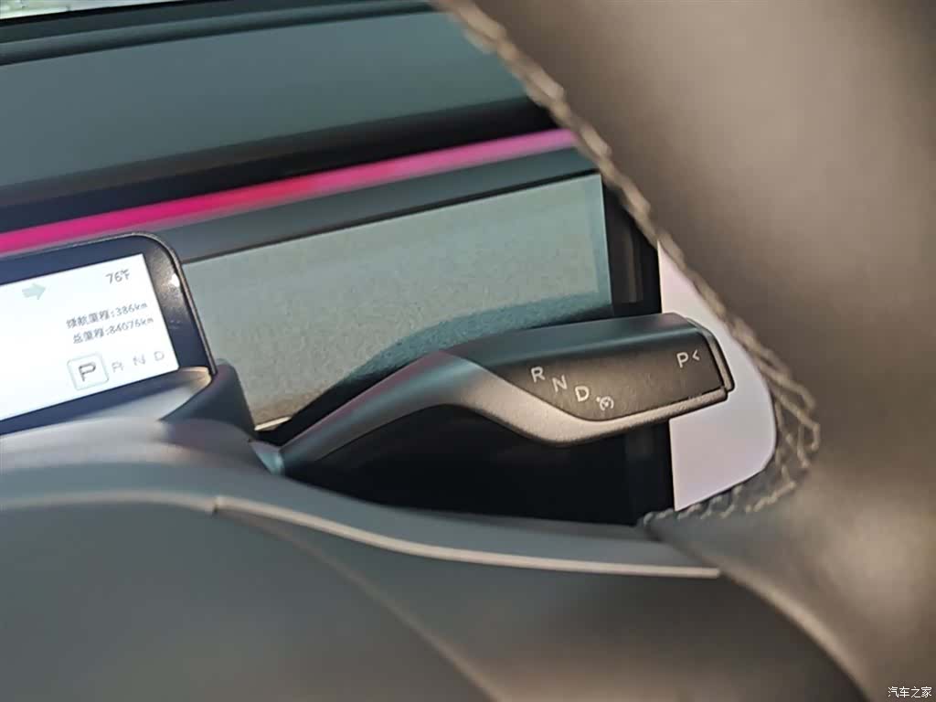Tesla Model Y, 2023 14