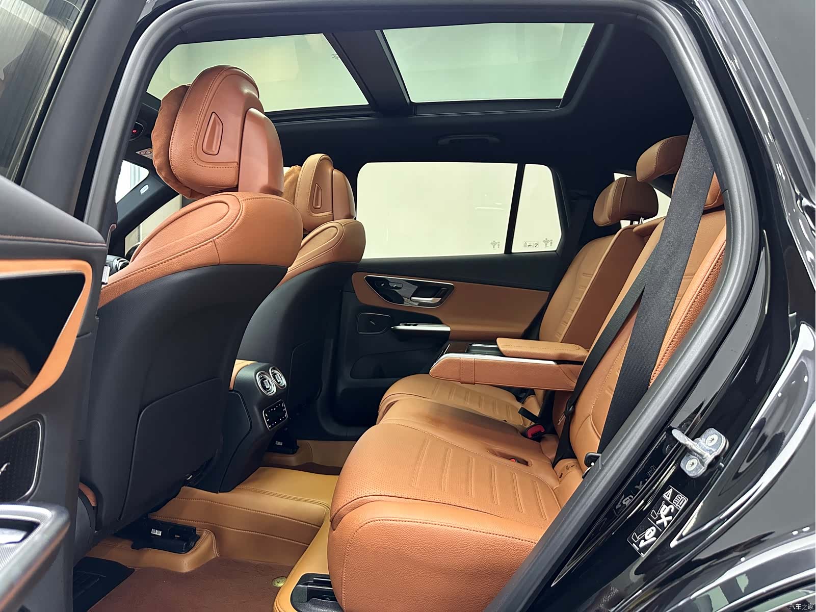 Mercedes-Benz GLC, 2023 11