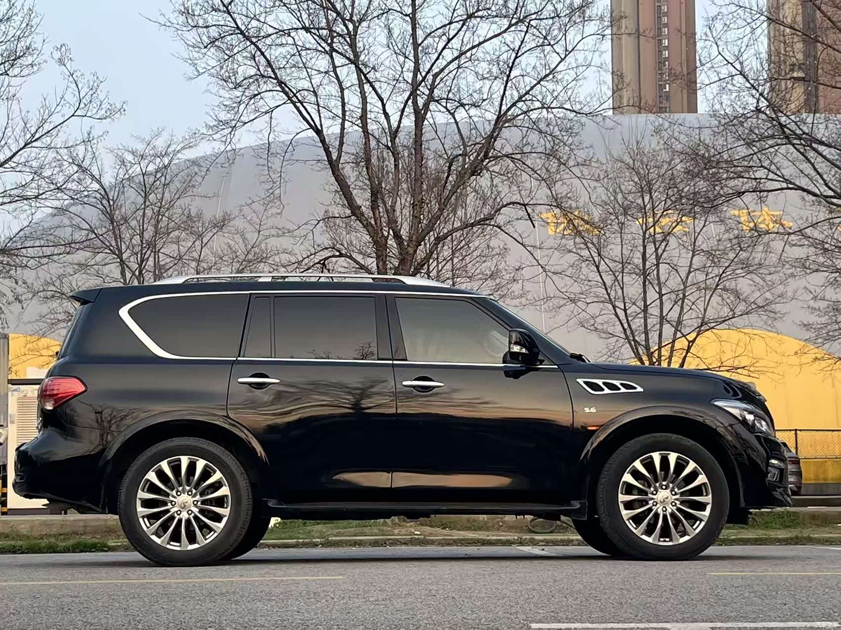 Infiniti QX80, 2018 8