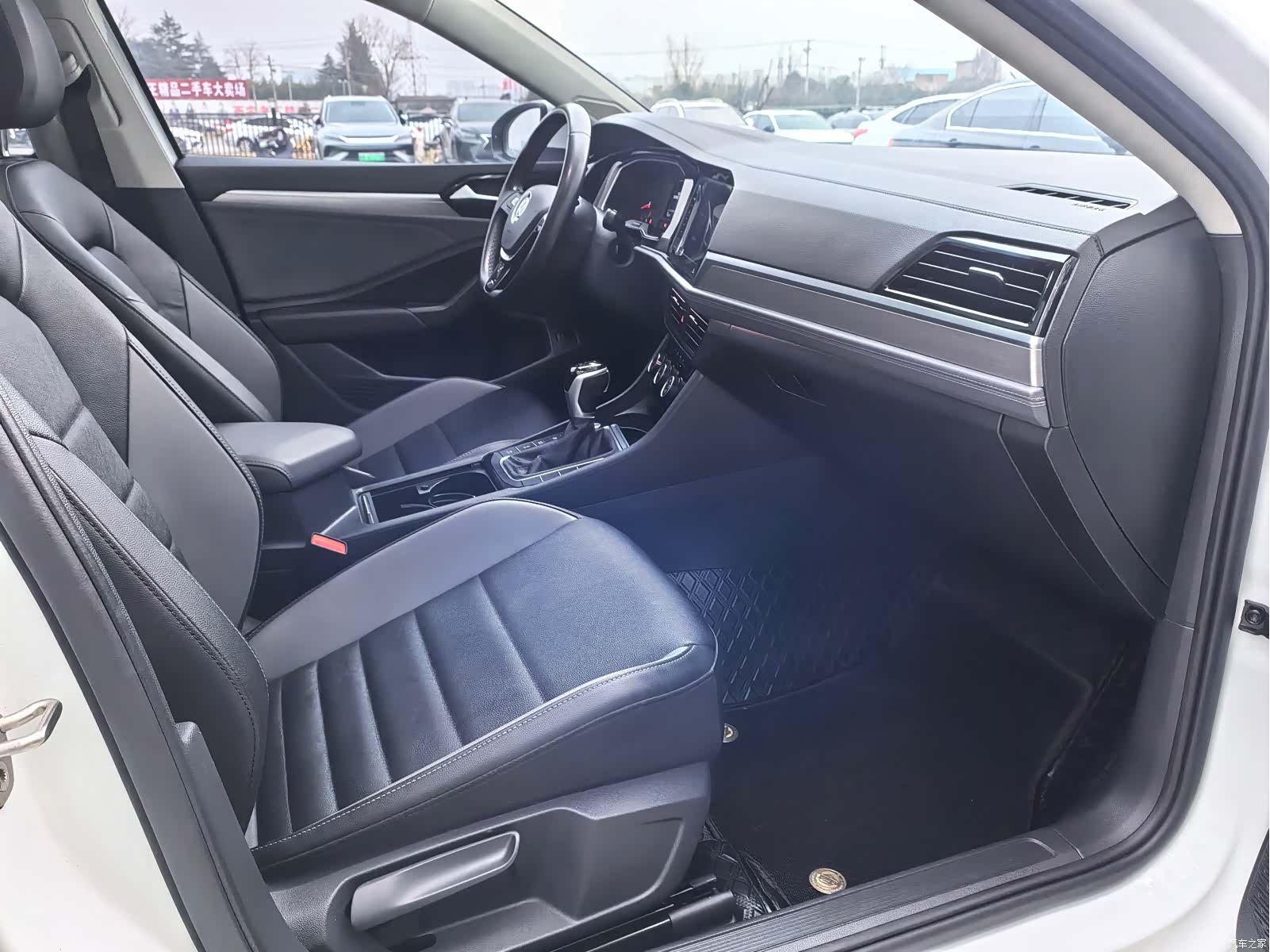 Volkswagen Sagitar, 2022 10