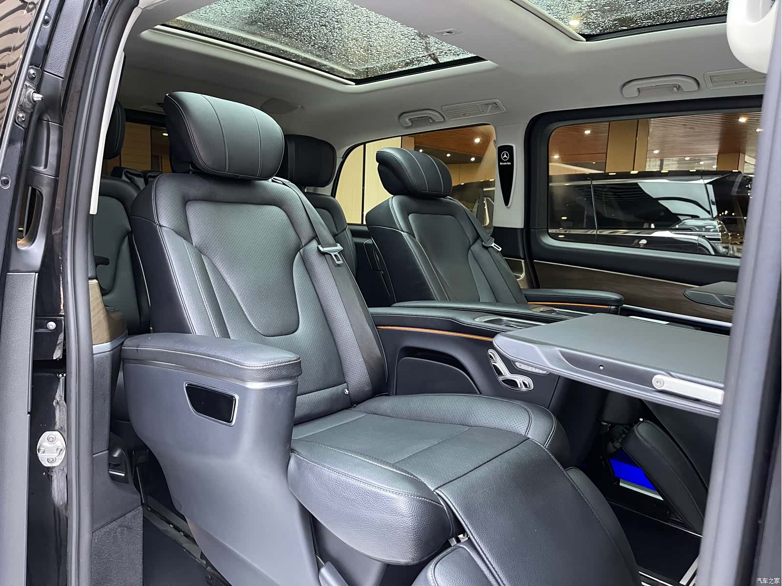 Mercedes-Benz V-Class, 2020 7