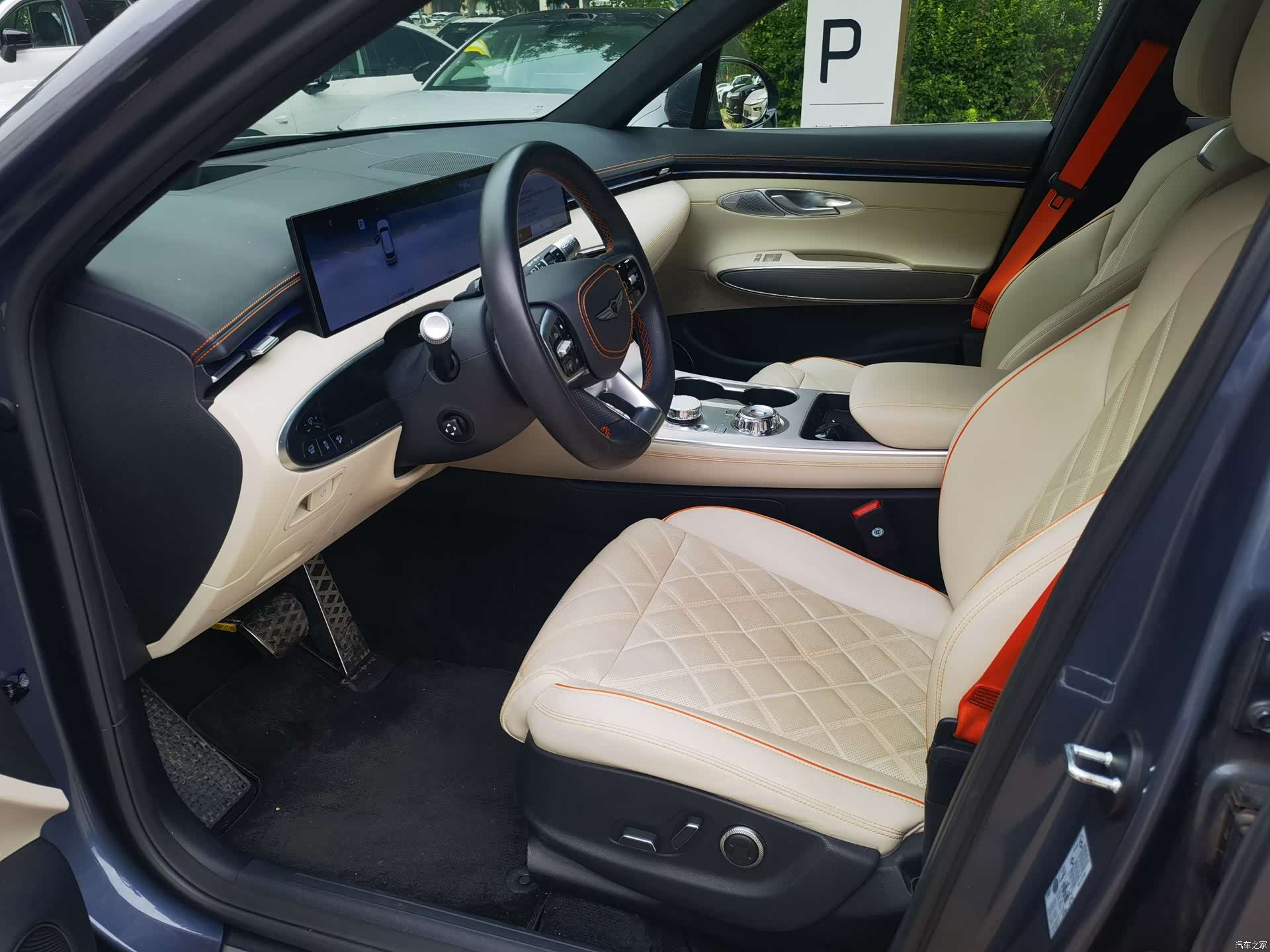 Genesis GV70, 2024 7