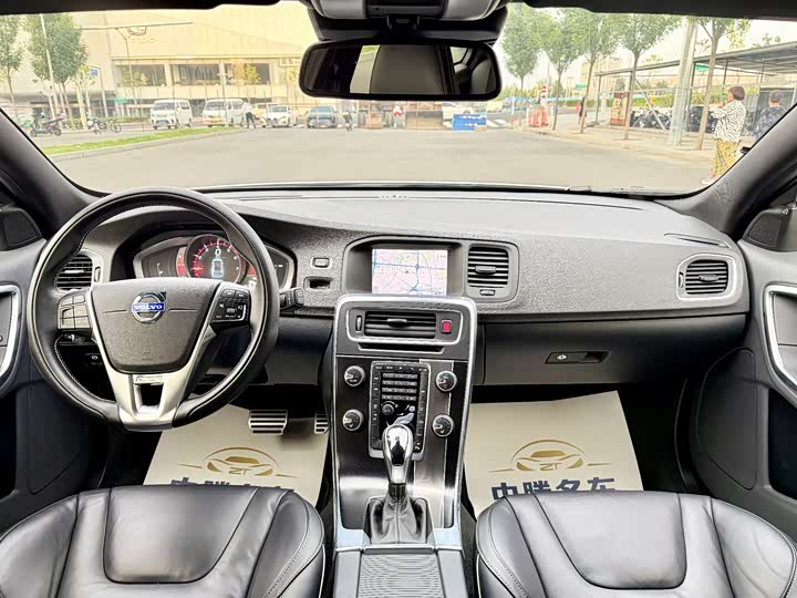 Volvo V60, 2014 года фото 13