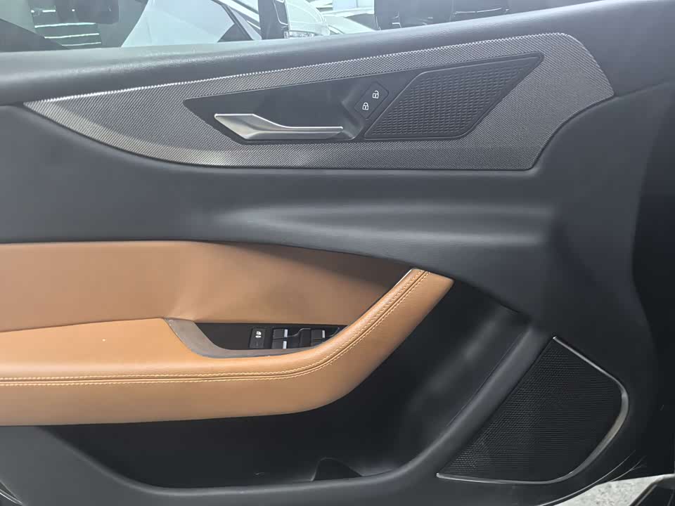 Jaguar XEL Jaguar XEL