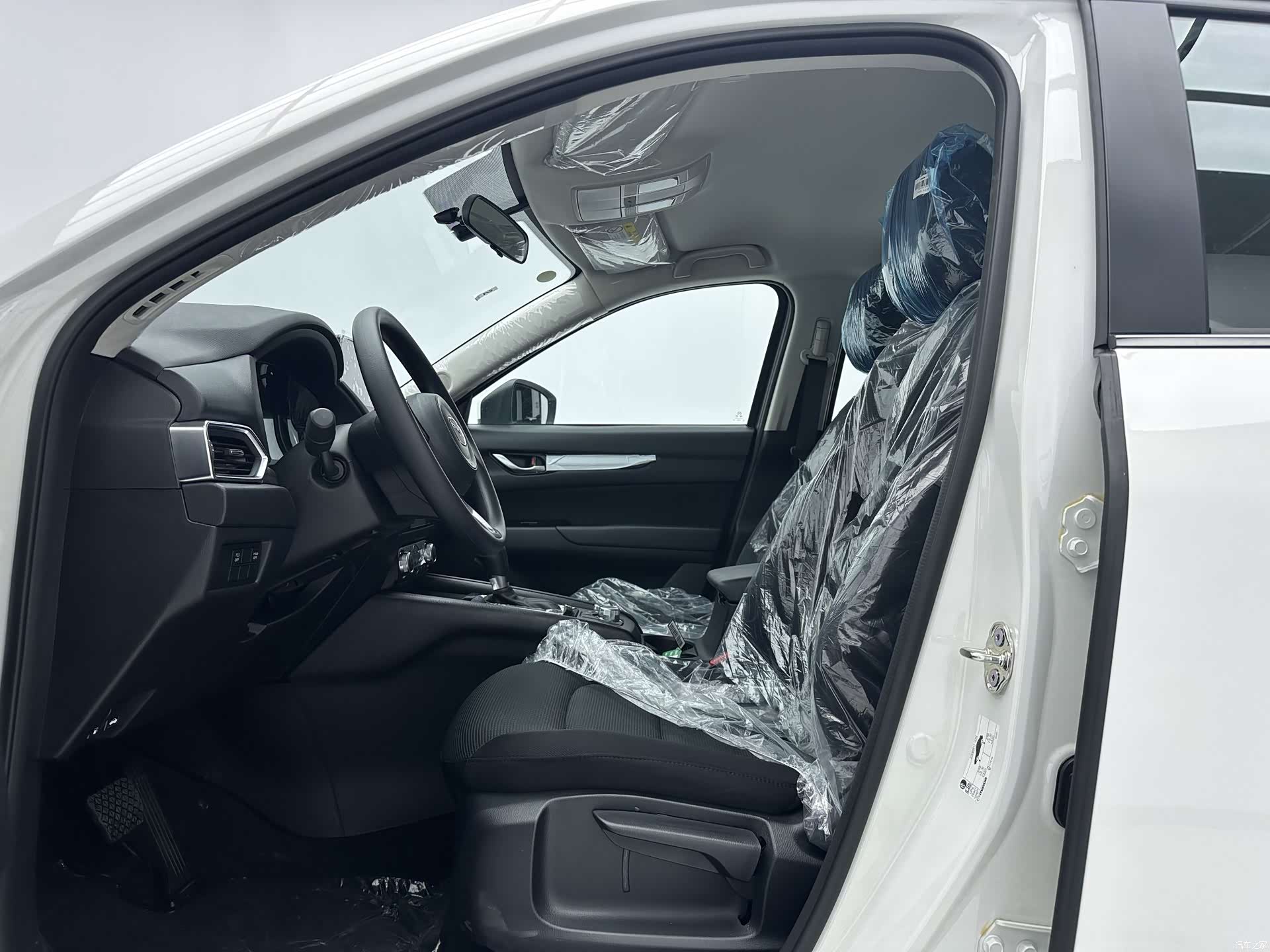 Mazda CX-5, 2026 все фото