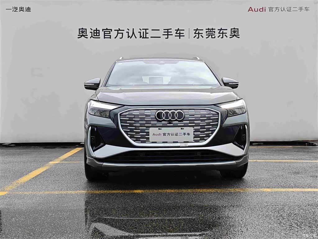 Audi Q4 e-tron, 2025 2