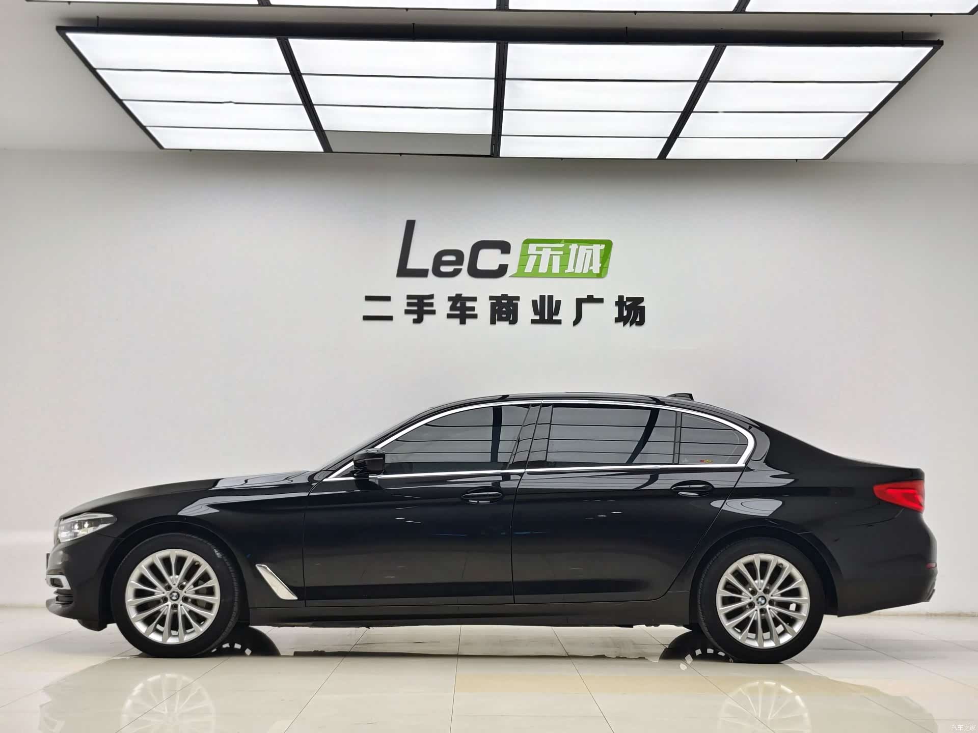 BMW 5 Series, 2019 16