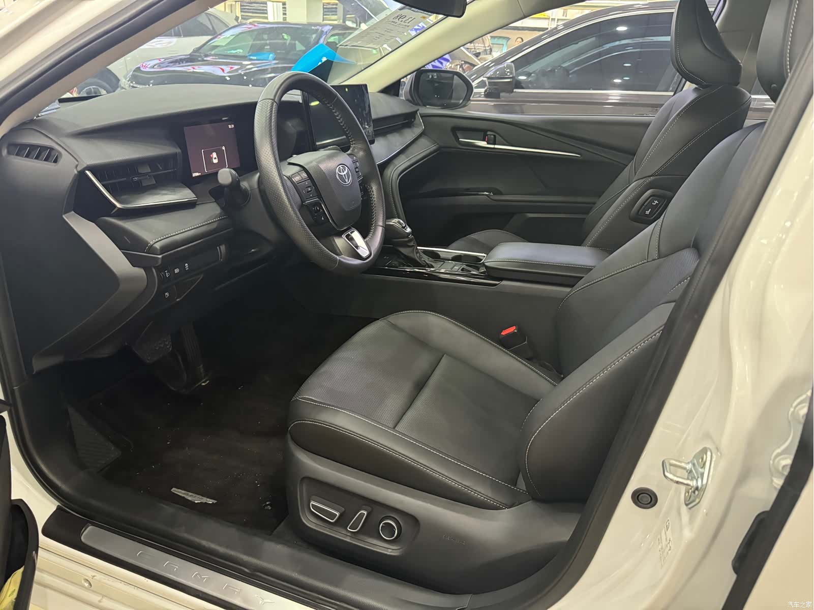 Toyota Camry, 2024 4