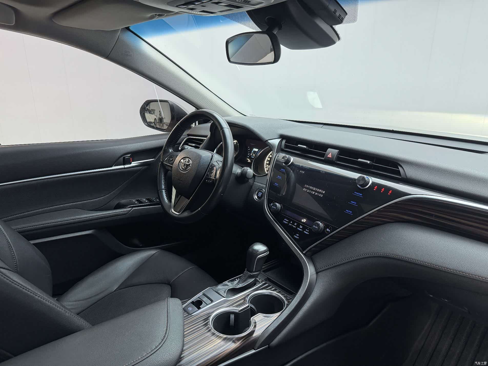 Toyota Camry, 2019 13
