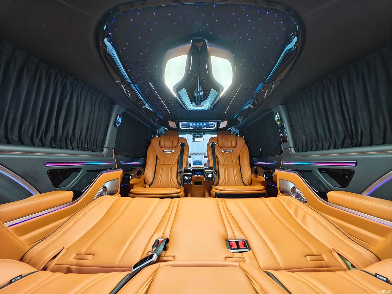Mercedes-Benz 7, 2024 20