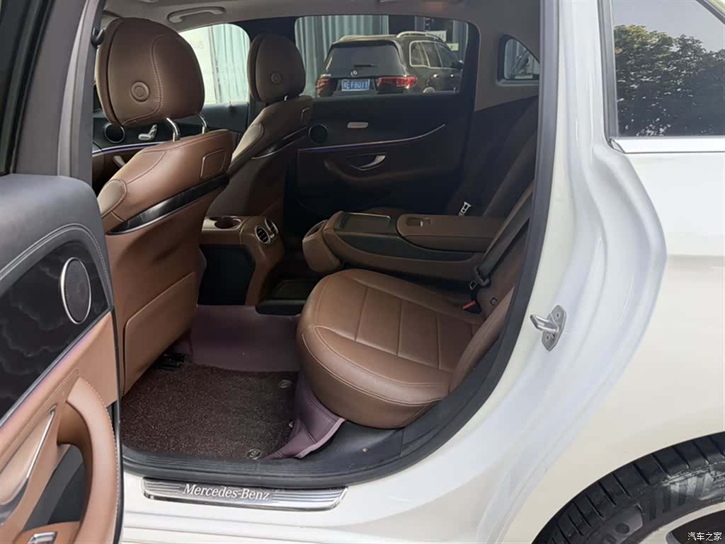 Mercedes-Benz E-Class, 2018 12