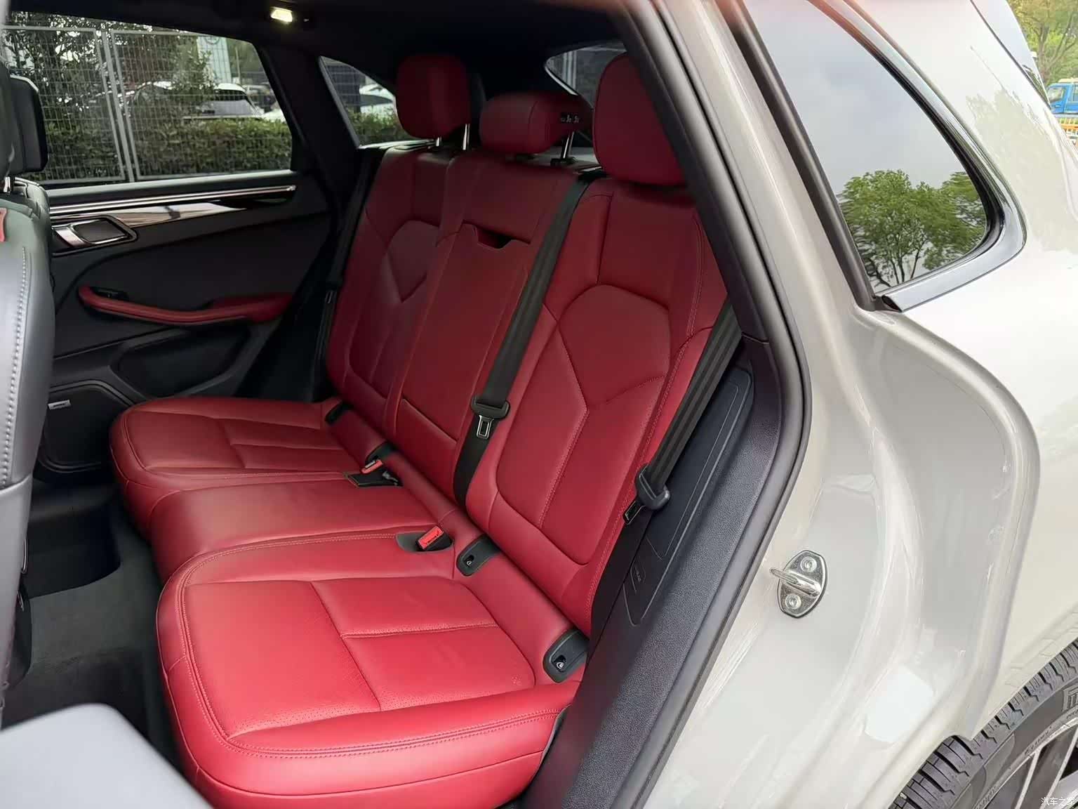 Porsche Macan, 2022 9