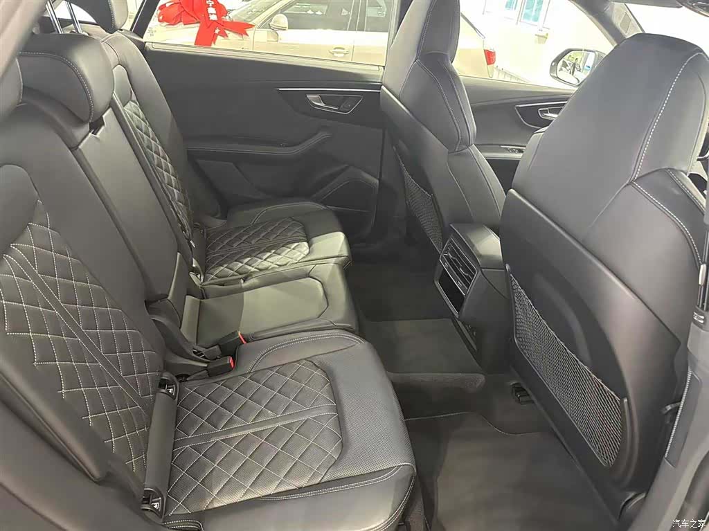 Audi Q8, 2024 8