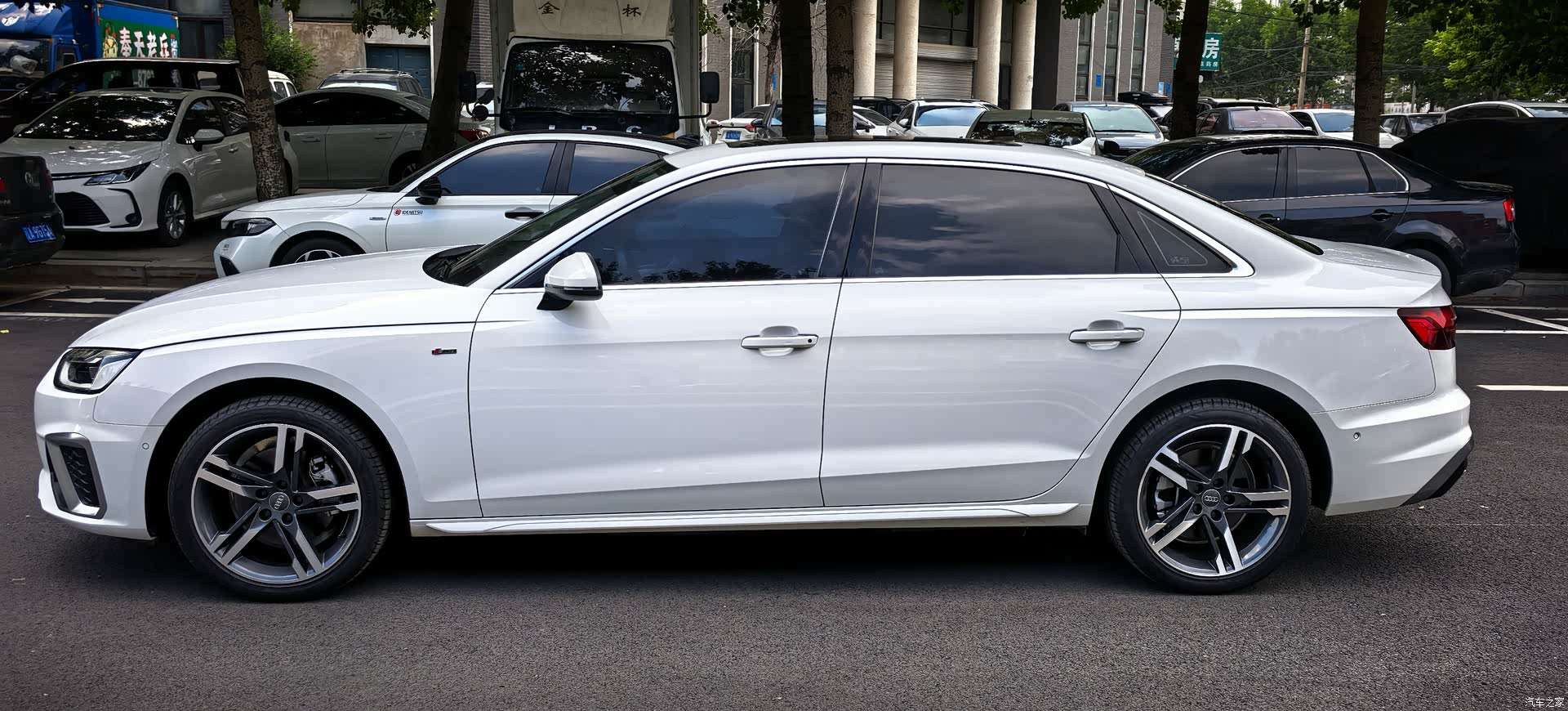 Audi A4L, 2021 14