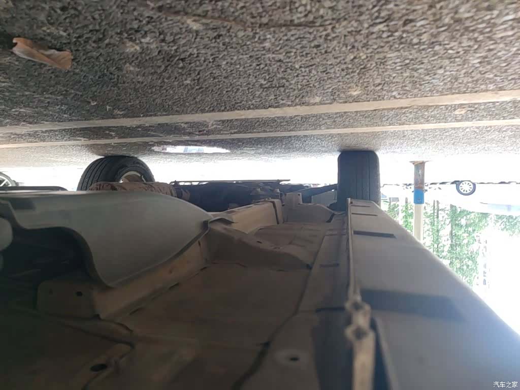 DongFeng AX7, 2018 22