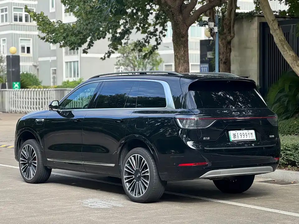 AITO Ask the world M9