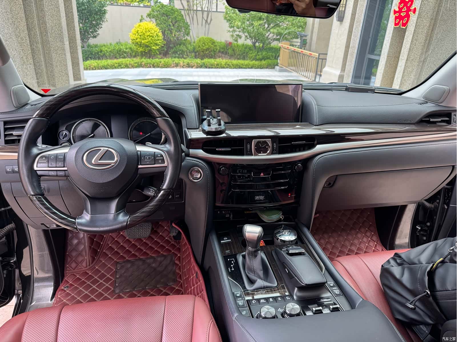 Lexus LX, 2020 10