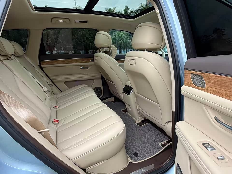 AITO Ask the world M7