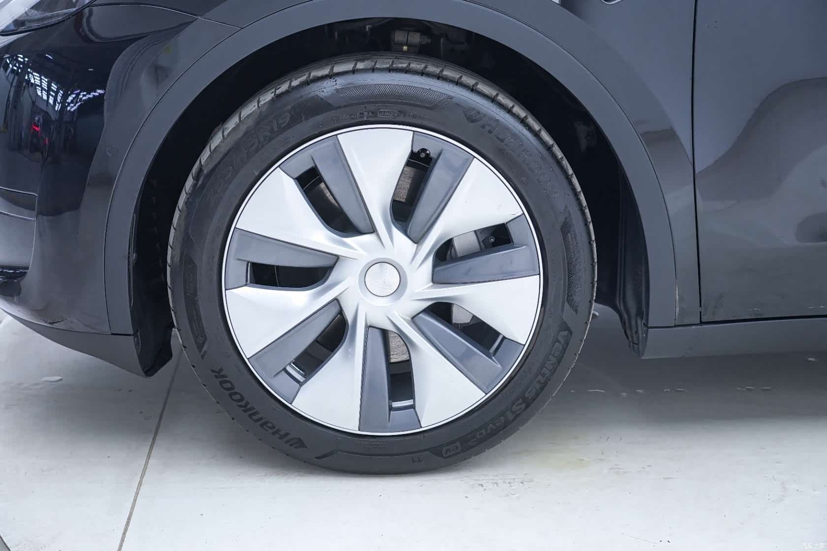 Tesla Model Y, 2022 10
