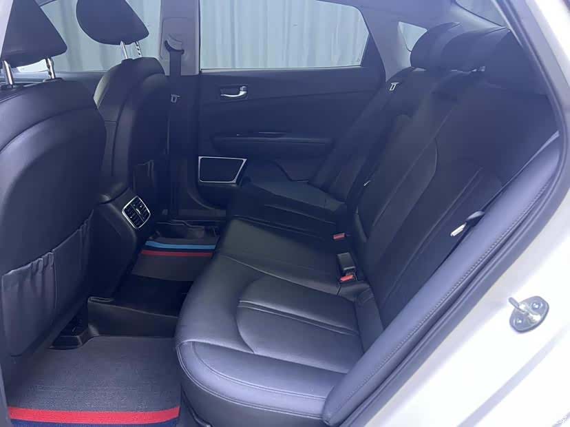 Kia K5, 2017 11