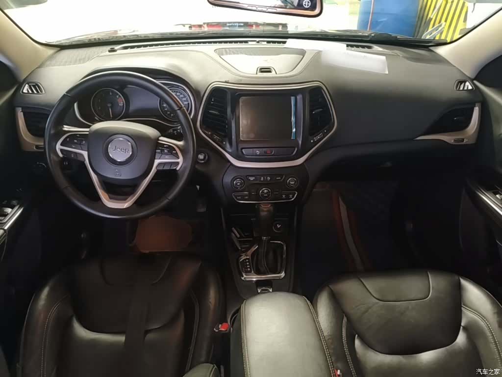 Jeep Cherokee, 2017 10