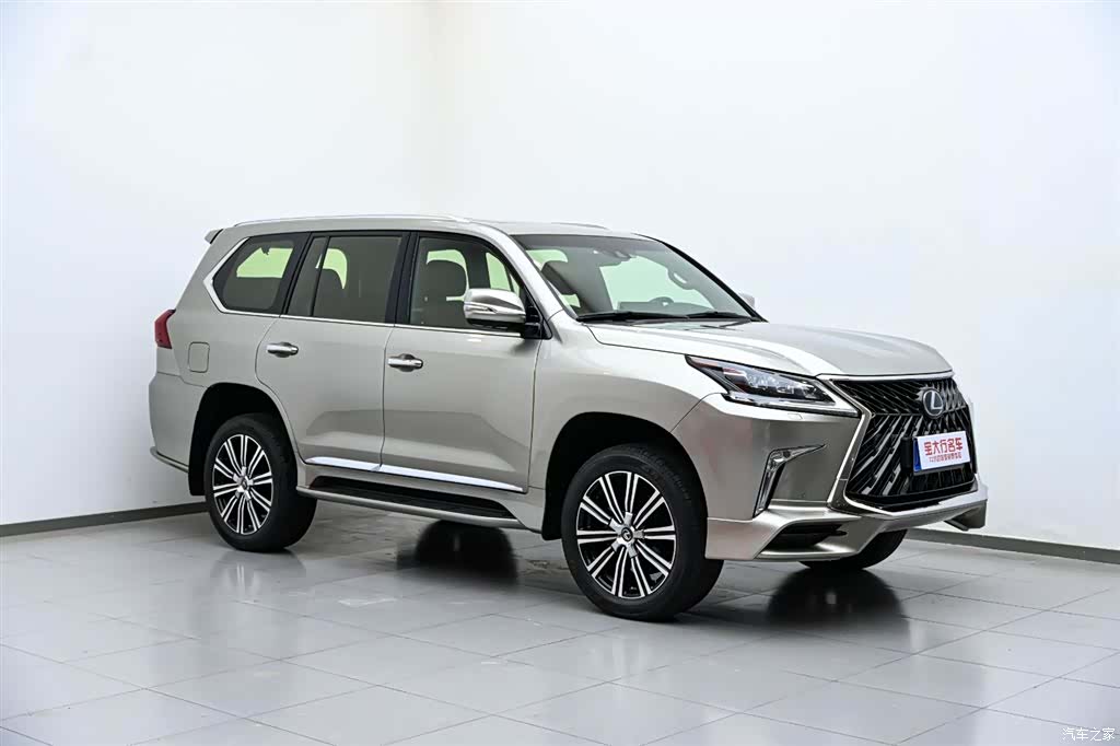 Lexus LX, 2018 4