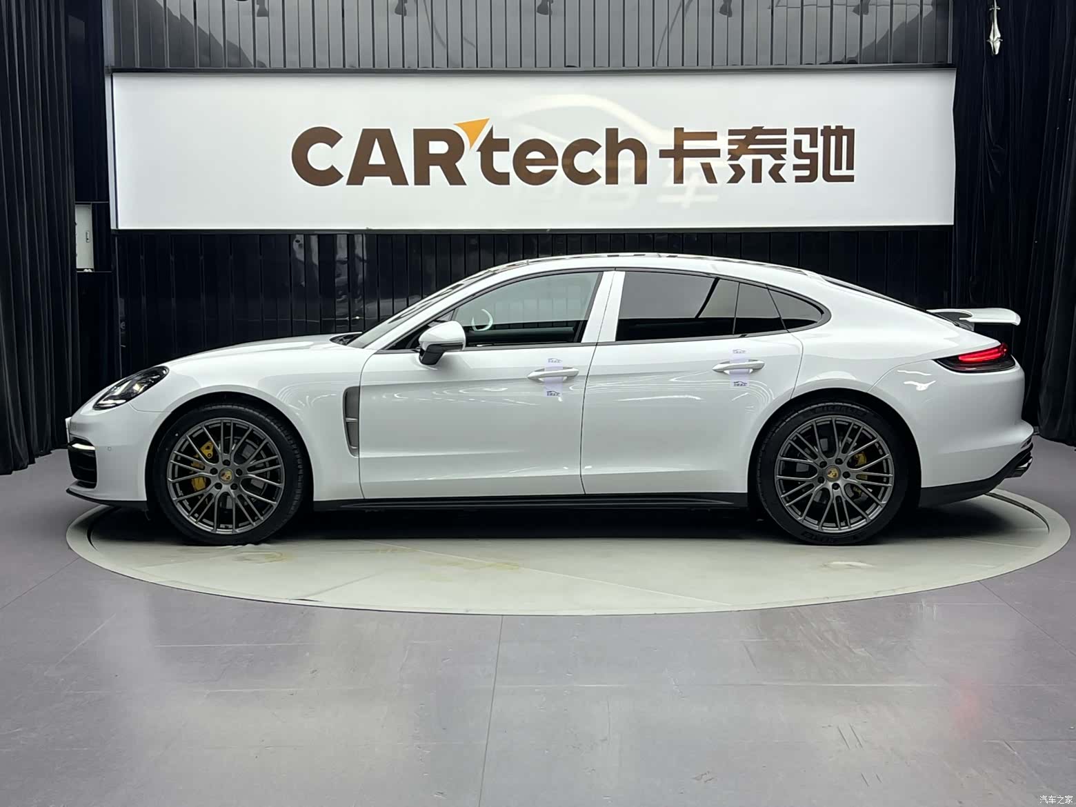 Porsche Panamera, 2023 4