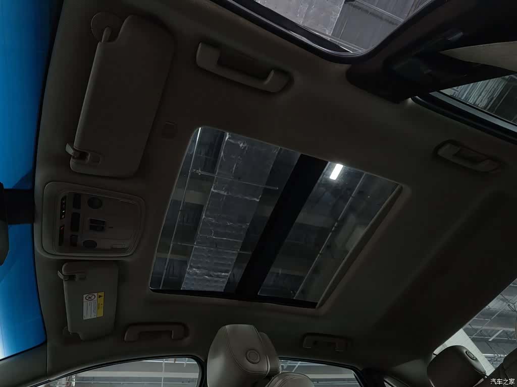Cadillac XTS, 2015 14