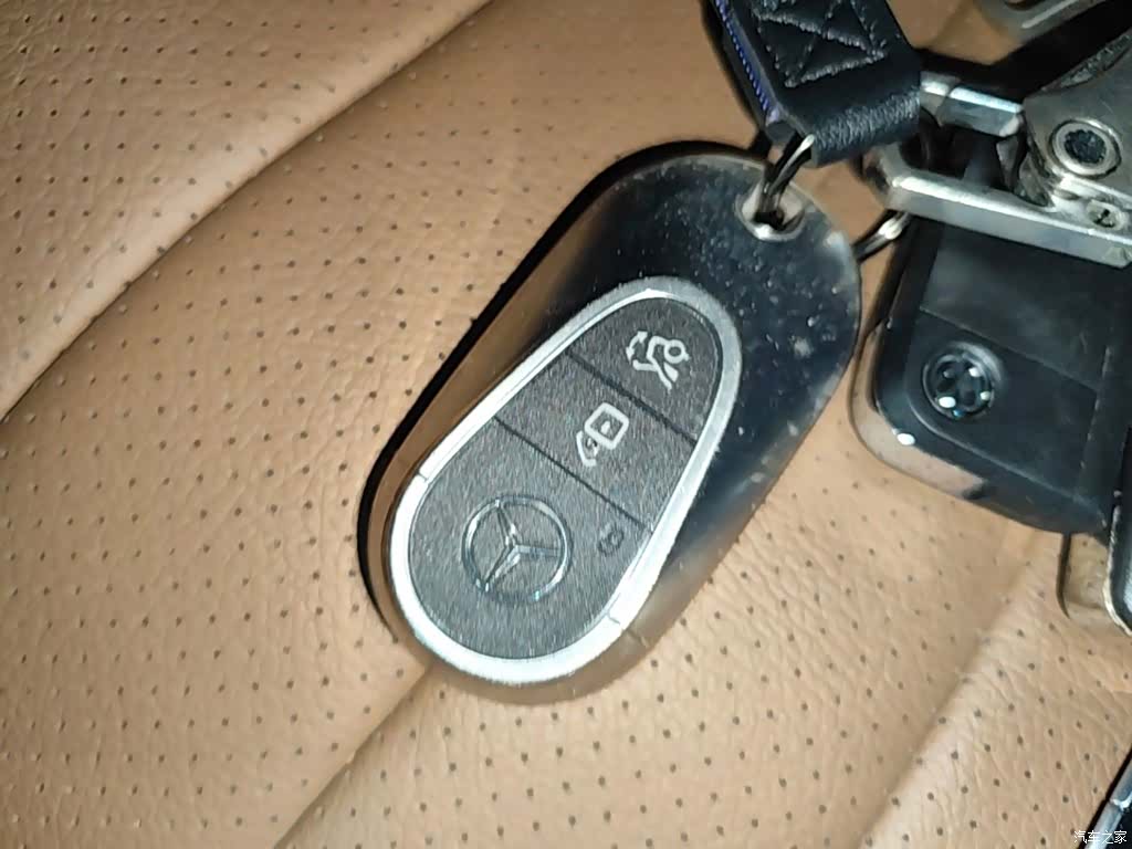 Mercedes-Benz E-Class, 2024 9